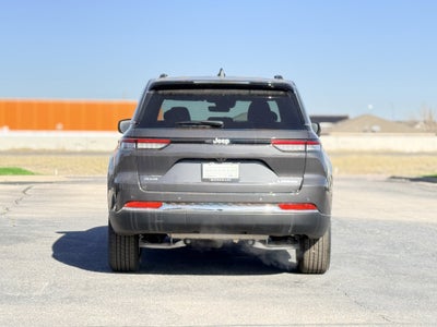 2025 Jeep Grand Cherokee GRAND CHEROKEE LAREDO X 4X4