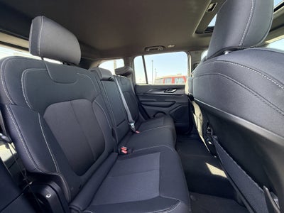 2025 Jeep Grand Cherokee GRAND CHEROKEE LAREDO X 4X4