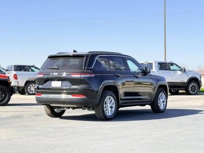 2025 Jeep Grand Cherokee GRAND CHEROKEE LAREDO X 4X4