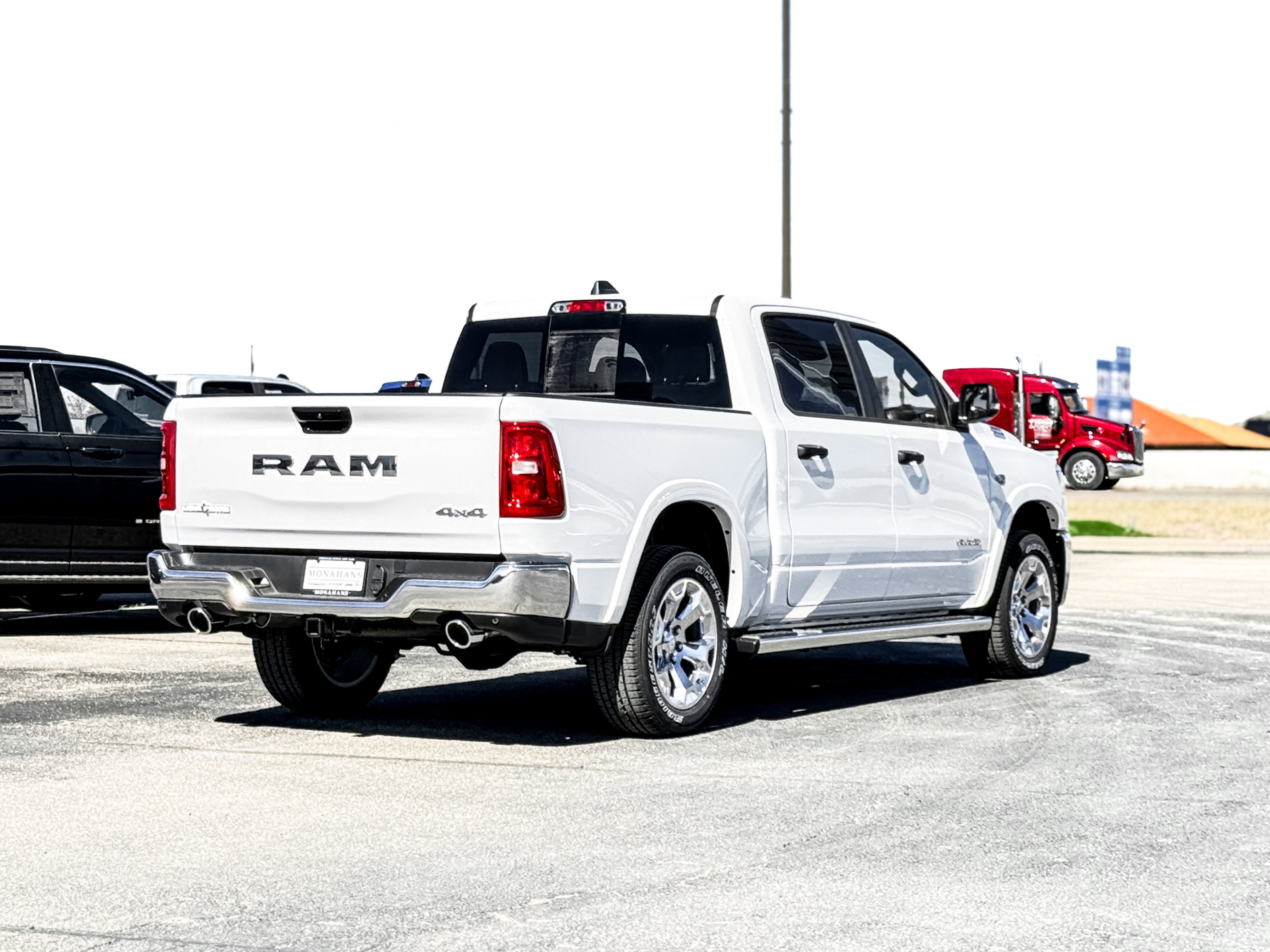 2026 RAM Ram 1500 RAM 1500 LONE STAR CREW CAB 4X4 5'7' BOX