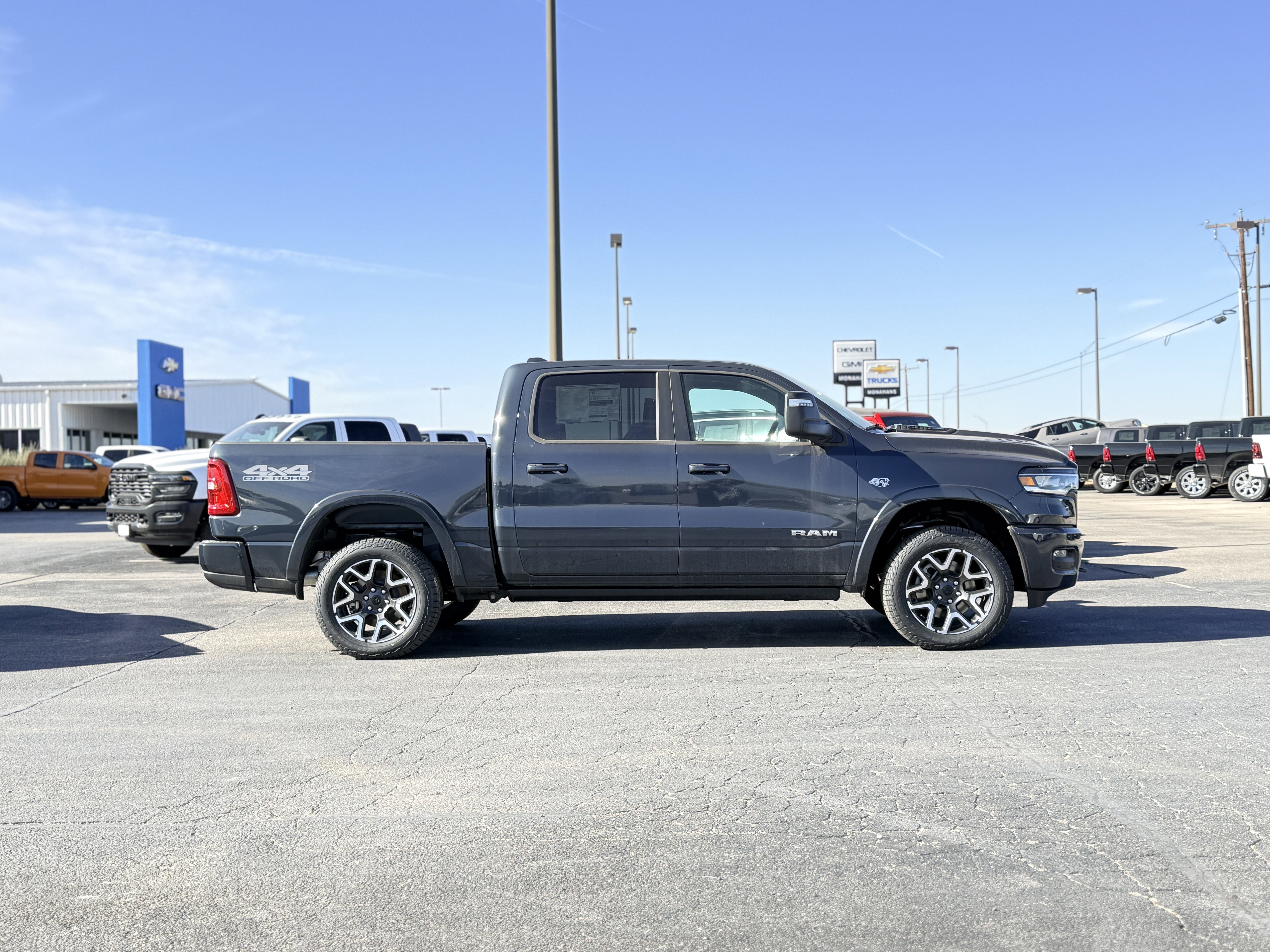 2026 RAM Ram 1500 RAM 1500 LARAMIE CREW CAB 4X4 5'7' BOX