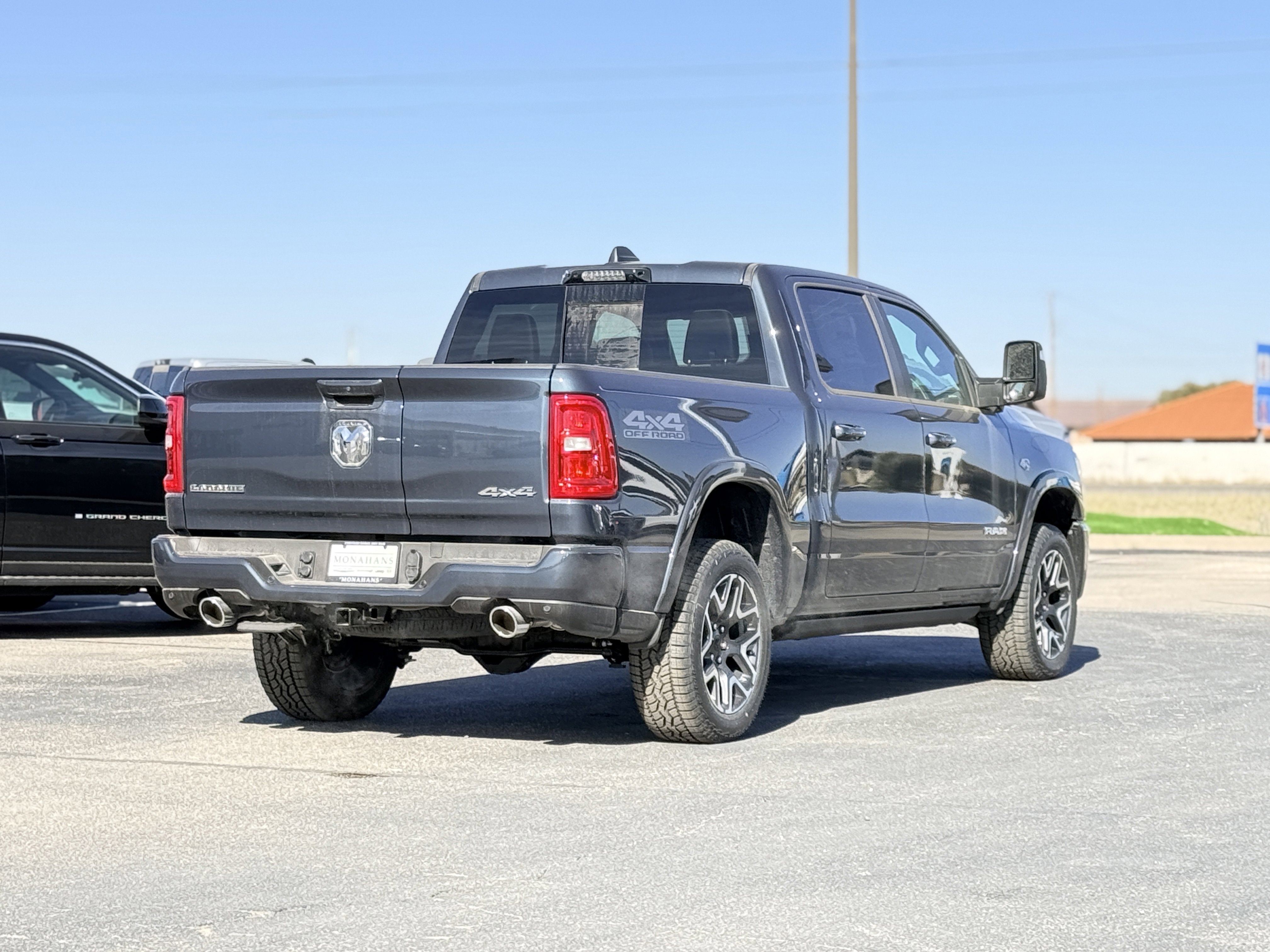2026 RAM Ram 1500 RAM 1500 LARAMIE CREW CAB 4X4 5'7' BOX