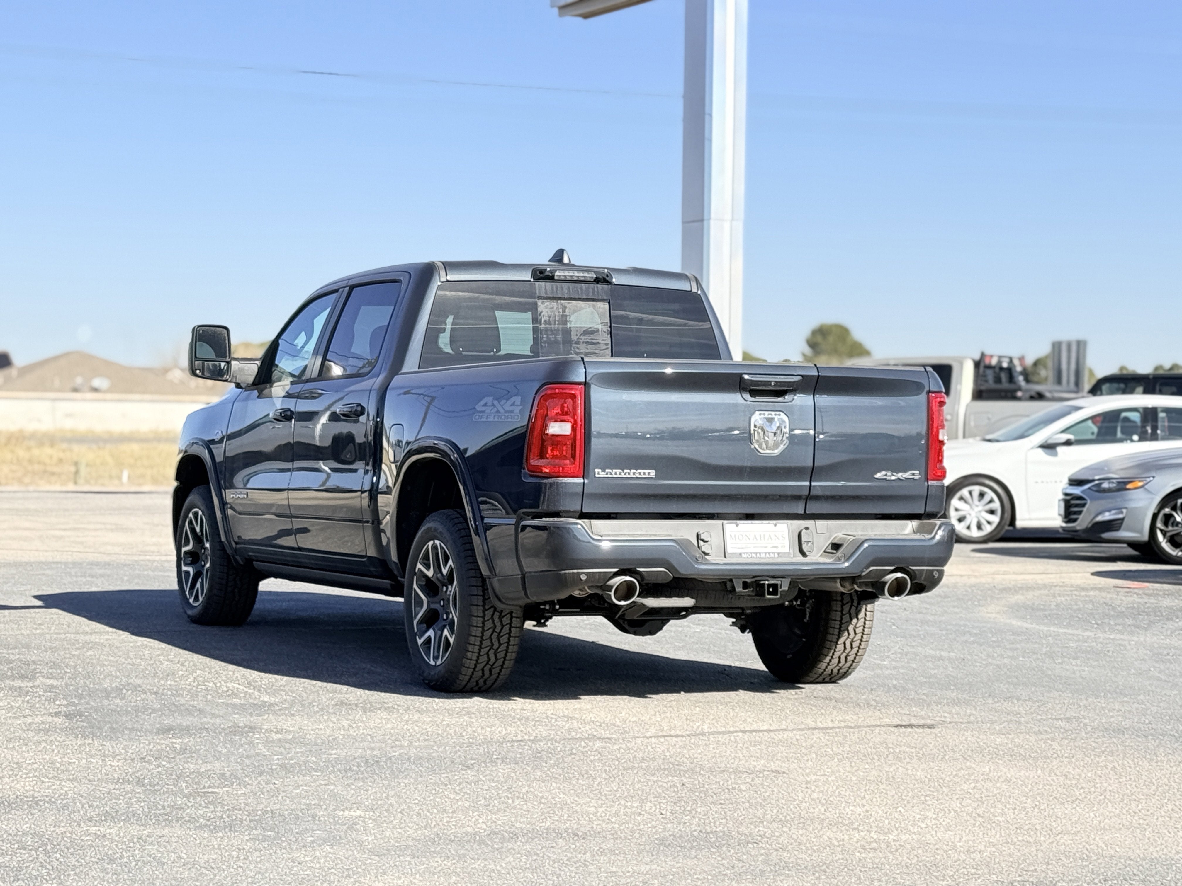 2026 RAM Ram 1500 RAM 1500 LARAMIE CREW CAB 4X4 5'7' BOX