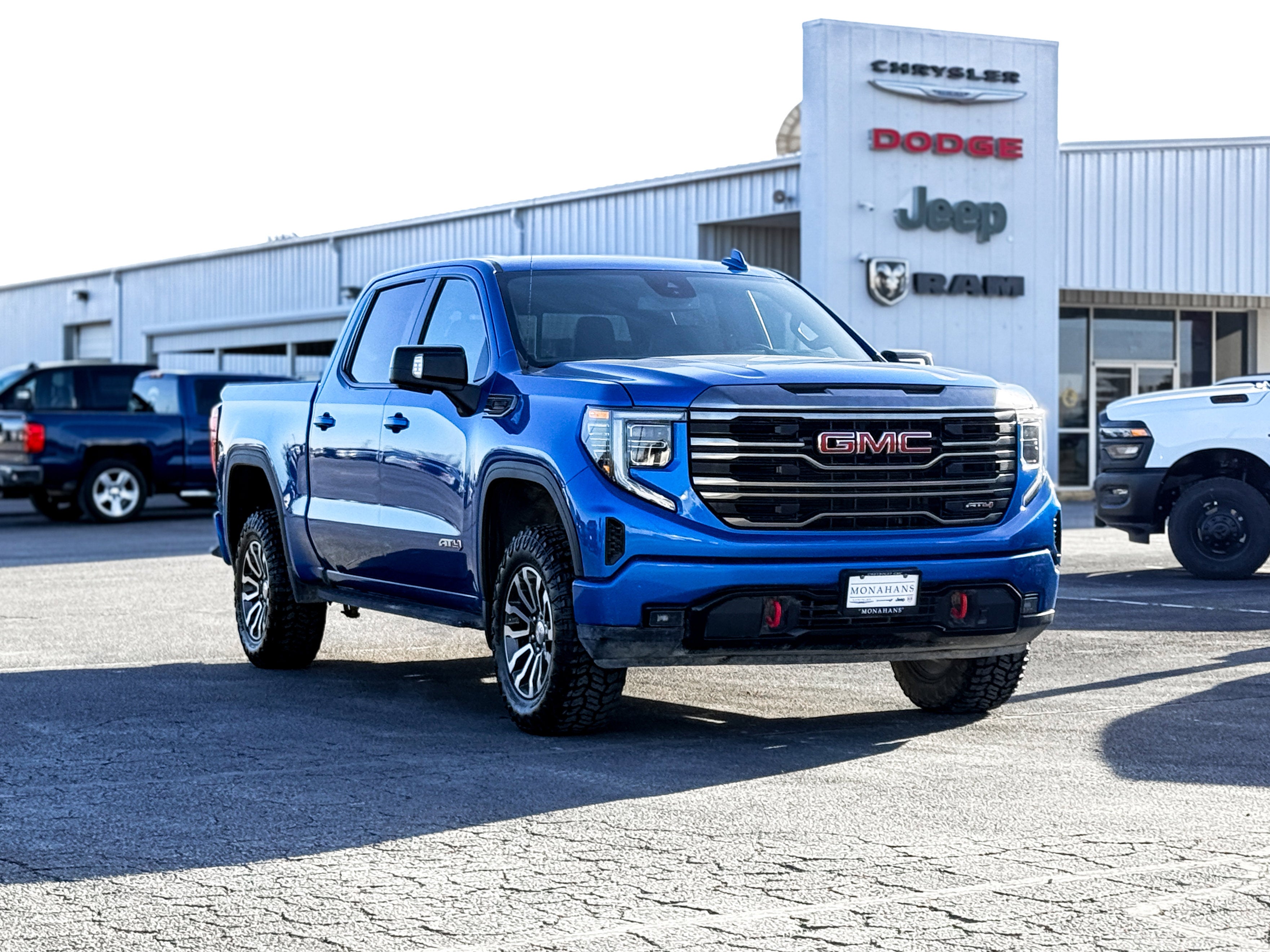 2022 GMC Sierra 1500 4WD Crew Cab Short Box AT4