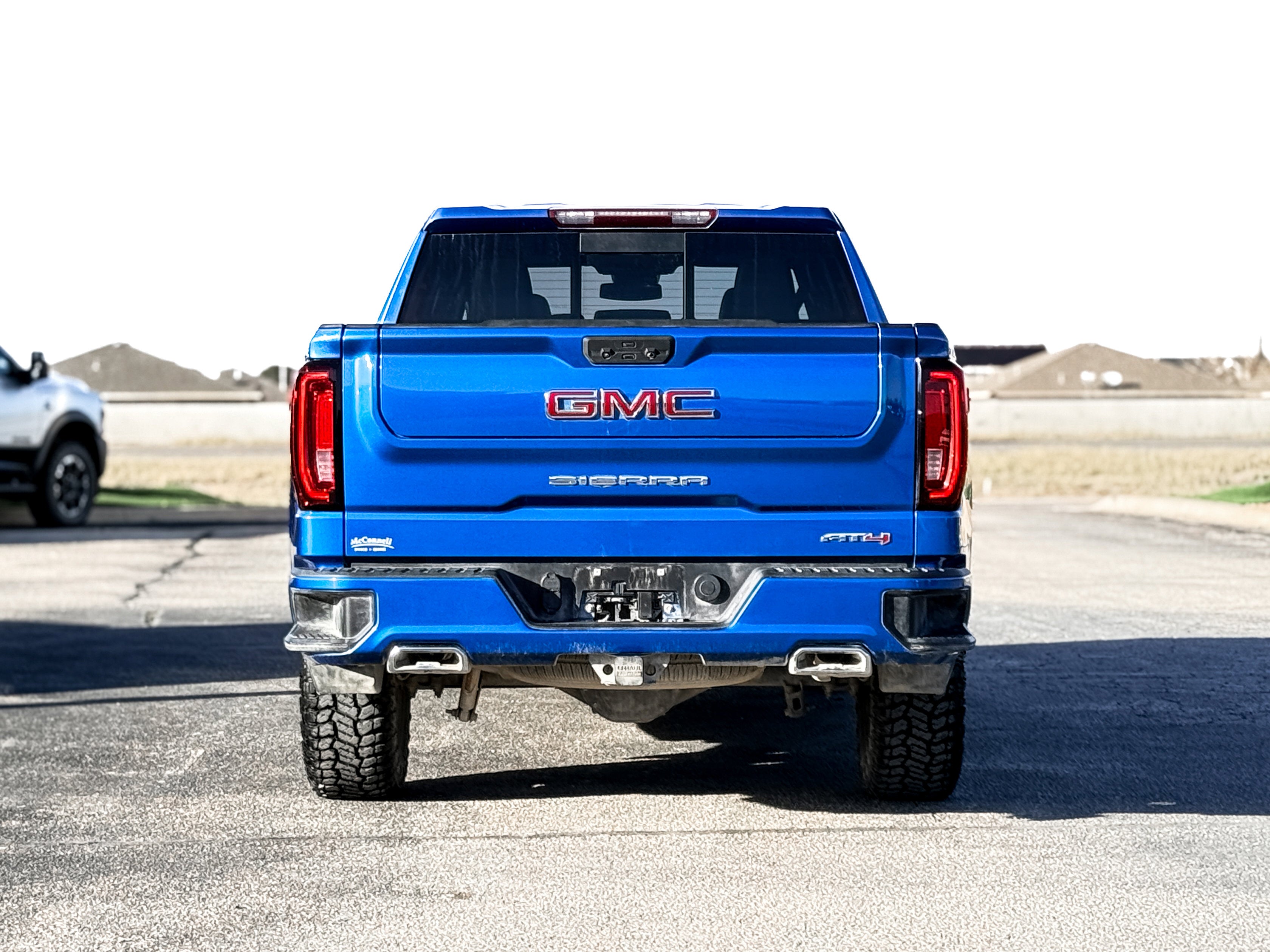 2022 GMC Sierra 1500 4WD Crew Cab Short Box AT4