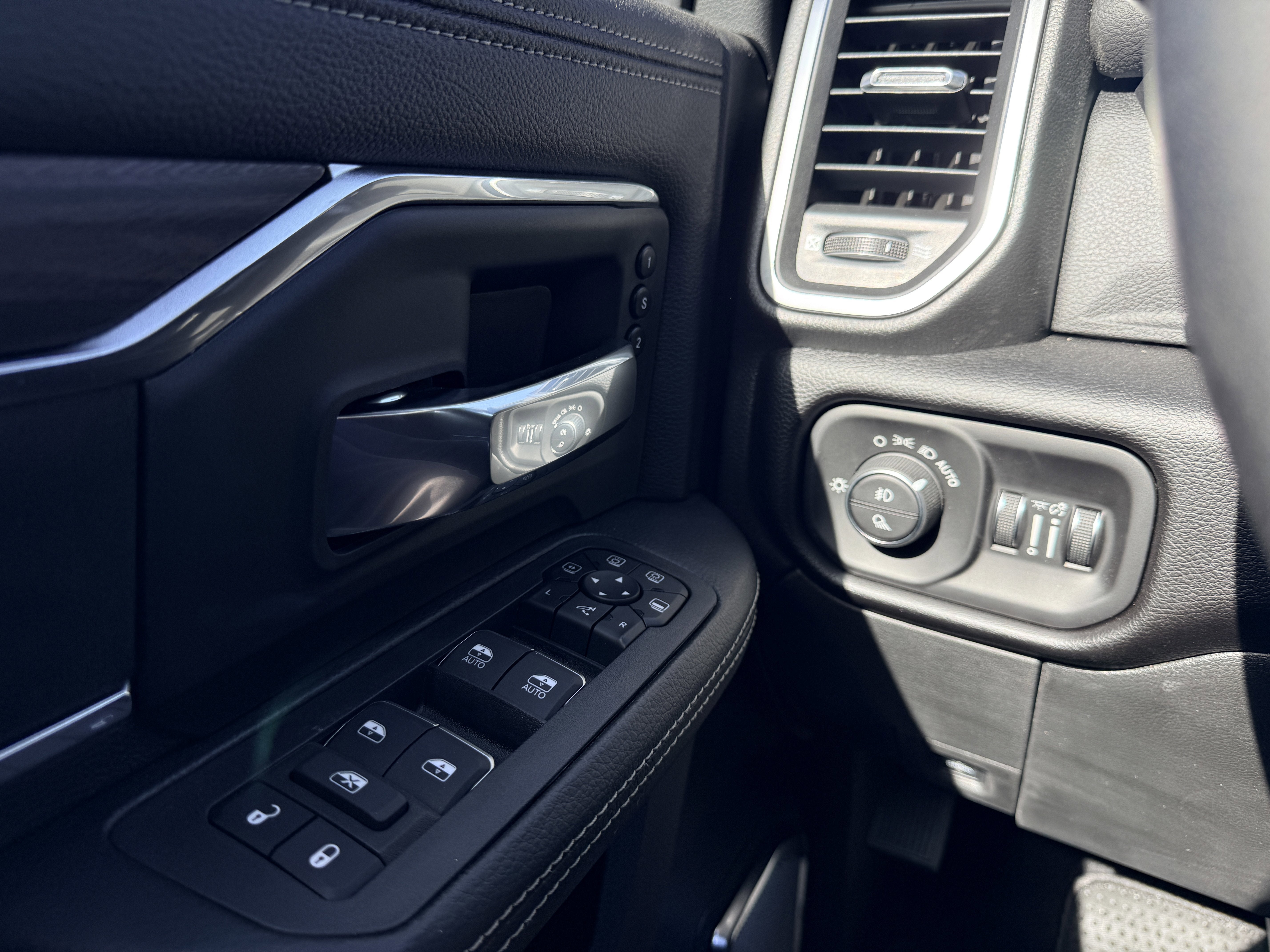 2026 RAM Ram 2500 RAM 2500 LARAMIE CREW CAB 4X4 8' BOX