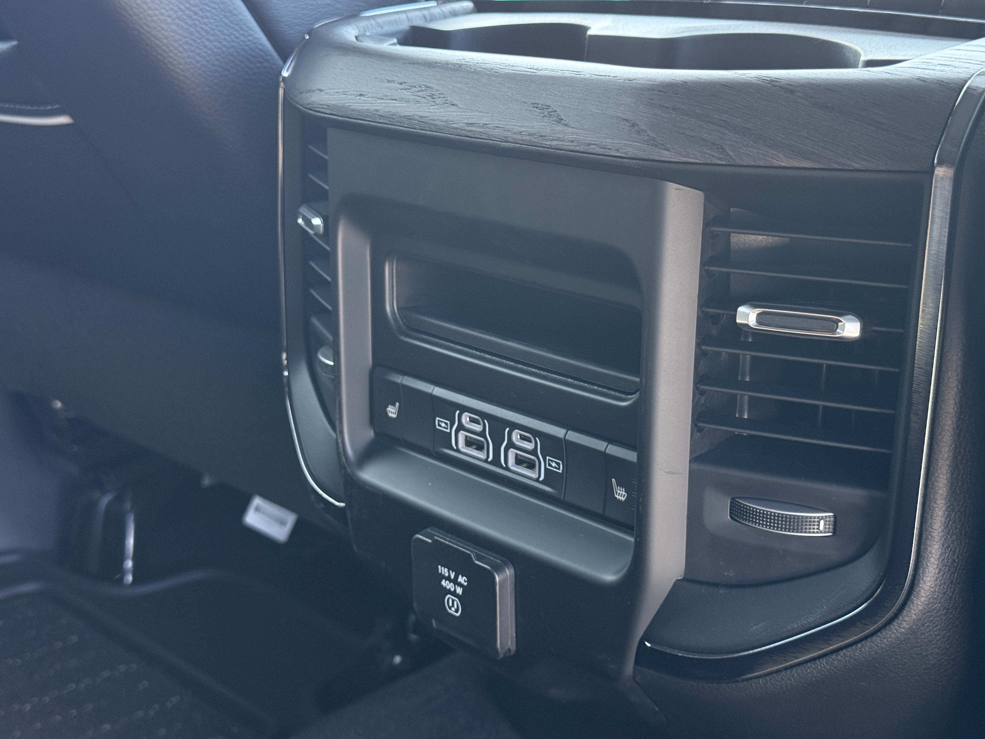 2026 RAM Ram 2500 RAM 2500 LIMITED MEGA CAB 4X4 6'4' BOX