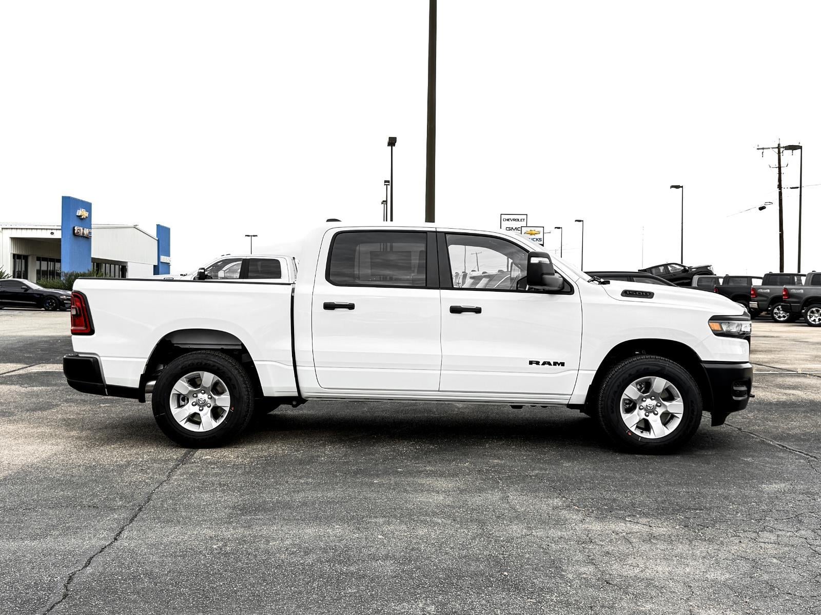 2026 RAM Ram 1500 RAM 1500 TRADESMAN CREW CAB 4X4 5'7' BOX