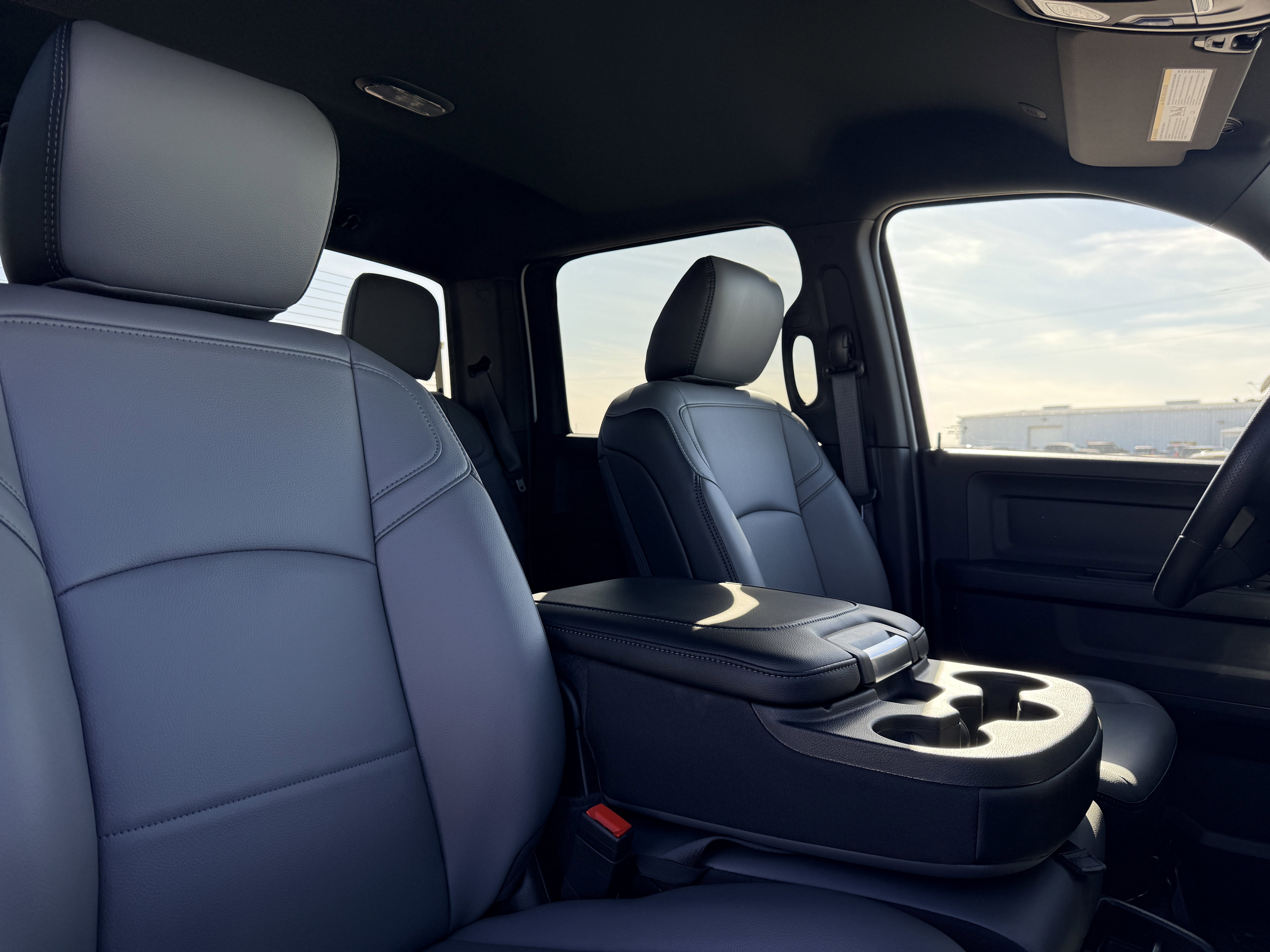 2026 RAM Ram 3500 Chassis Cab RAM 3500 TRADESMAN CREW CAB CHASSIS 4X4 60' CA