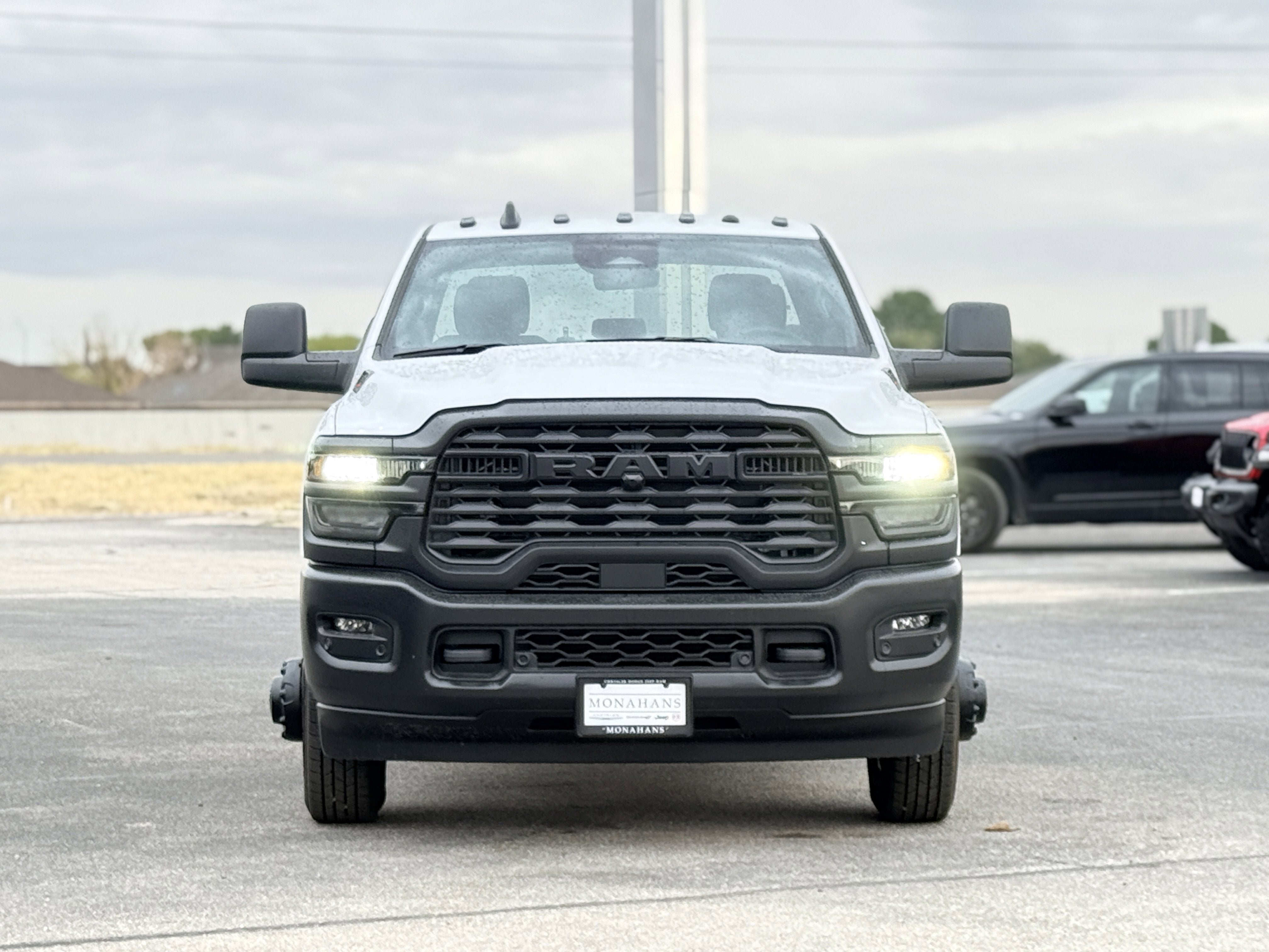 2026 RAM Ram 3500 Chassis Cab RAM 3500 TRADESMAN CREW CAB CHASSIS 4X4 60' CA